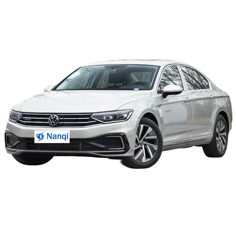 MAGOTAN GTE VW de taille moyenne Plug In Hybrid Cars 4 portes 5 places