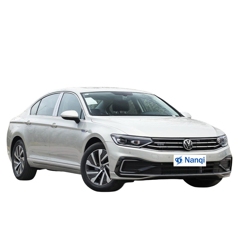 MAGOTAN GTE VW de taille moyenne Plug In Hybrid Cars 4 portes 5 places