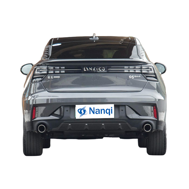 LYNK&CO 05 EM-P hybride électrique à 5 portes et 5 places