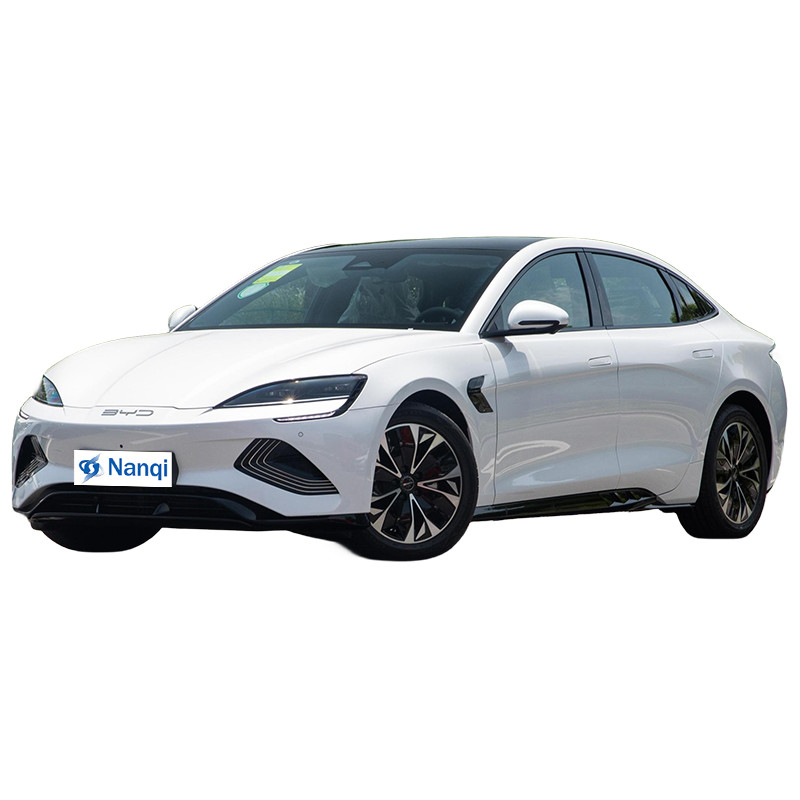Moyenne taille BYD Seal voiture électrique 4 portes 5 places 180Km/h LFP batterie